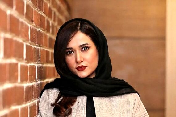 پریناز ایزدیار ازدواجش با بازیگر معروف را علنی کرد | پز دادن پریناز ایزدیار با حلقه میلیاردی اش همه رو شوکه کرد 