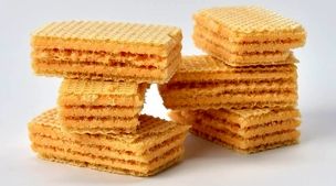 فیلم طرز تهیه ویفر رنگارنگ خانگی بسیار ترد و خوشمزه + مواد لازم