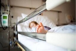 جزئیات حادثه دردناک در مشهد | مرگ دلخراش نوزاد ۱۴ ماهه با سقوط تلویزیون
