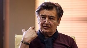 گریه های رضا رویگری در حرم امام رضا اشک همه را درآورد | حرف های دردناک رضا رویگری همه را شوکه کرد 