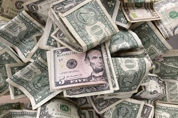 سیگنال کاهشی 750 تومانی قیمت دلار به کریدور 59 هزار تومان | فروش حواله دلار با 44 هزار تومان