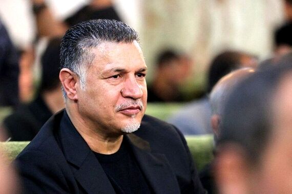 حاشیه جدید عکس علی دایی با دختر جوان در رستوران