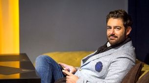 محمدرضا گلزار بلاخره عکس همسرش رونمایی کرد | عکس دونفره محمدرضا گلزار و آیسان خانم دهن همه رو بست