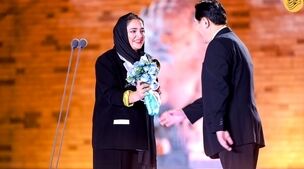 نرگس محمدی مهاجرتش را علنی کرد | خانم با این تیپ پسرونه زرد قناریش شده عین خارجکیا
