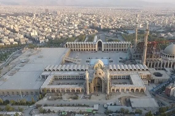 تصویری از یک چهره آشنا در نماز جمعه تهران
