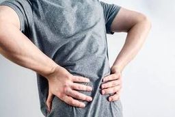 کمرت درد میکنه؟ | بیا تا بهت چندتا روش درمانی طلایی یاد بدم که مشکلت حل بشه