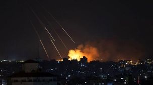 روشن کردن سیگار با لاشه موشک ایرانی + ویدئو