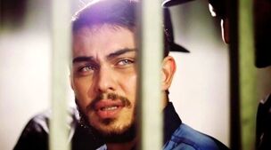 ارسلان قاسمی با این گوشواره زنونه حسابی سوژه شد | آقا ارسلان آخه نه به این چفیه که سرت کردی نه به این گوشواره که انداختی!! + عکس