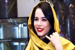 دعوای وحشتناک ملیکا شریفی نیا روی آنتن زنده | ملیکا شریفی نیا خانم بازیگر را با خاک یکسان کرد 