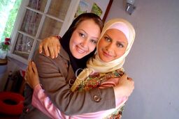 عکس شوکه کننده از لعیا زنگنه همه رو مات کرد | خانم لا این لباسای عجیبش حسابی سوژه شد
