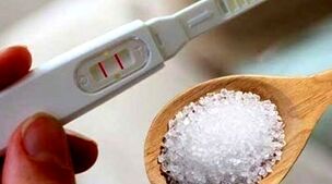  نحوه انجام تست بارداری با نمک | با تست بارداری با نمک بدون سونوگرافی بفهمید بچه شما دختر است یا پسر !!